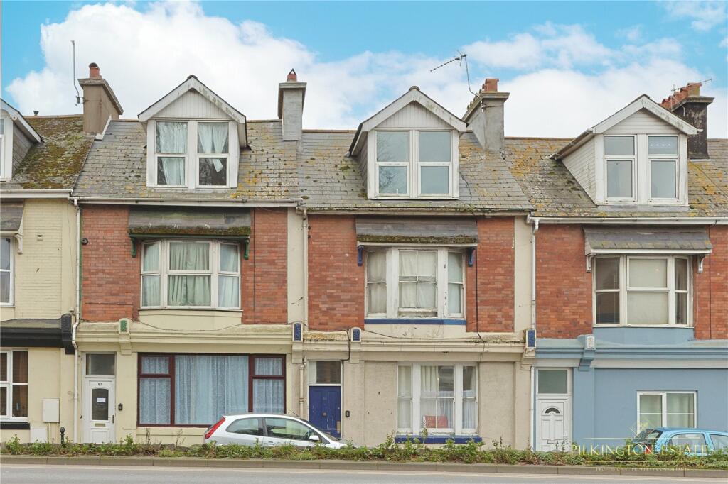 5 bedroom terraced house