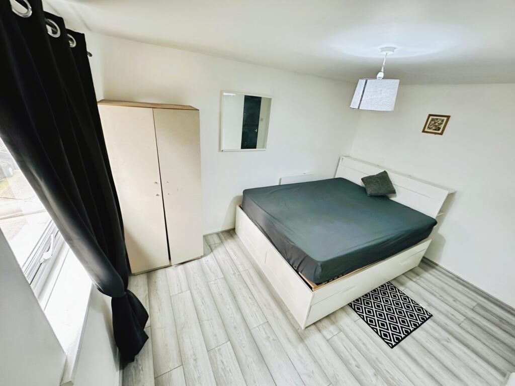 Main image of property: 2 Bed Flat For Sale, IG11
