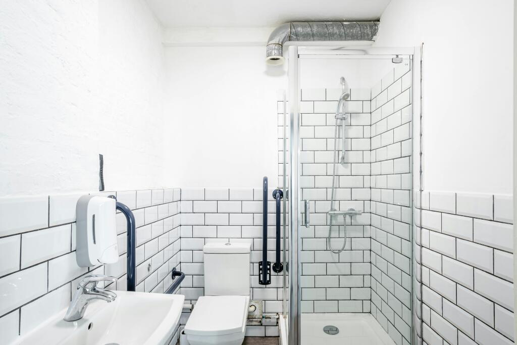 Universal Hse 34F  Low Res 16.jpg