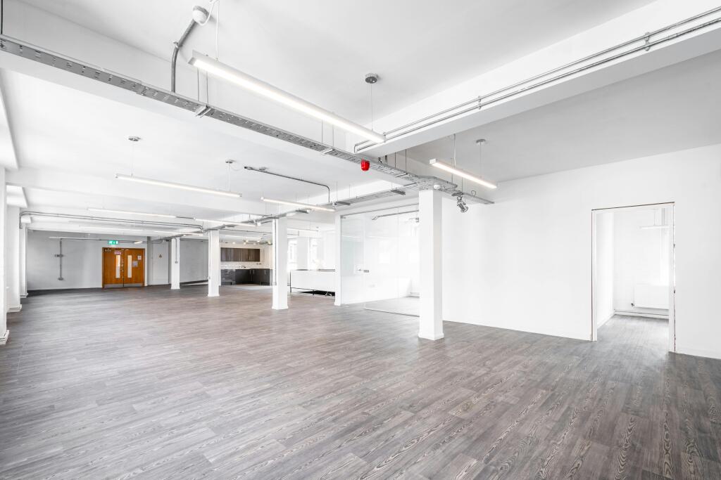 Universal Hse 34F  Low Res 25.jpg