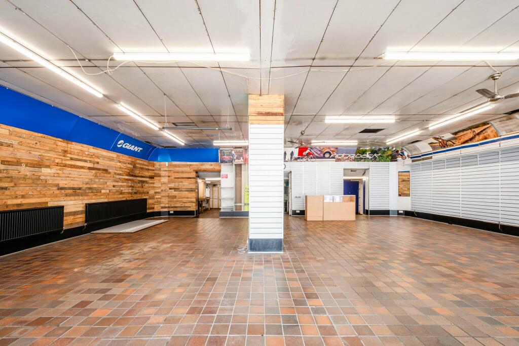 Clapham High St 4042  Low Res 9.jpg