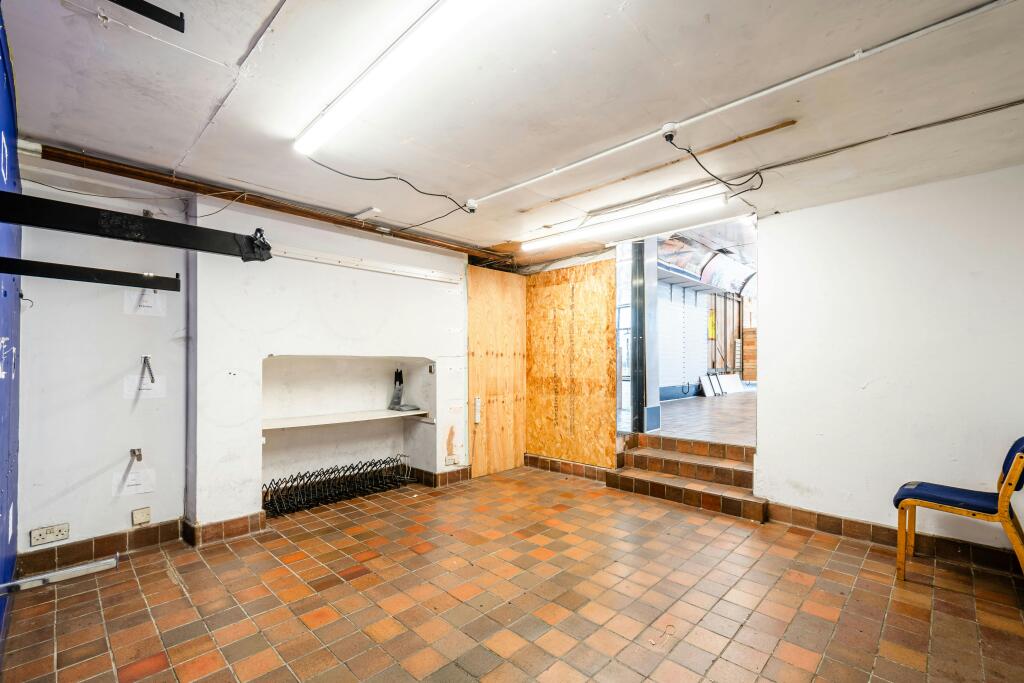 Clapham High St 4042  Low Res 16.jpg