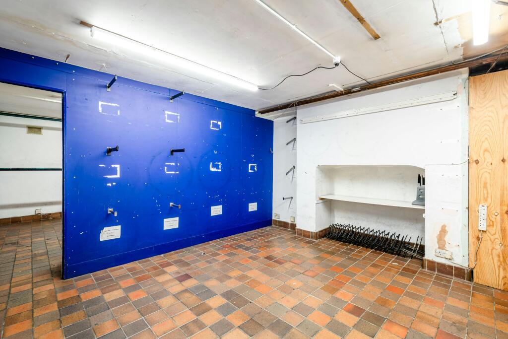 Clapham High St 4042  Low Res 17.jpg