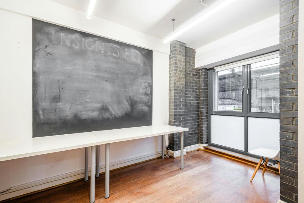 Ment House UB2  Low Res 15.jpg