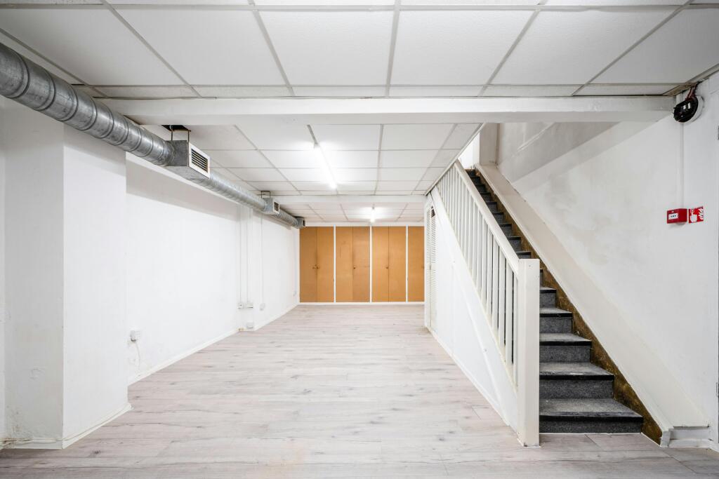 Cambridge Heath Rd 493  13.jpg