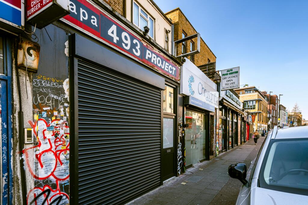 Cambridge Heath Rd 493  3.jpg