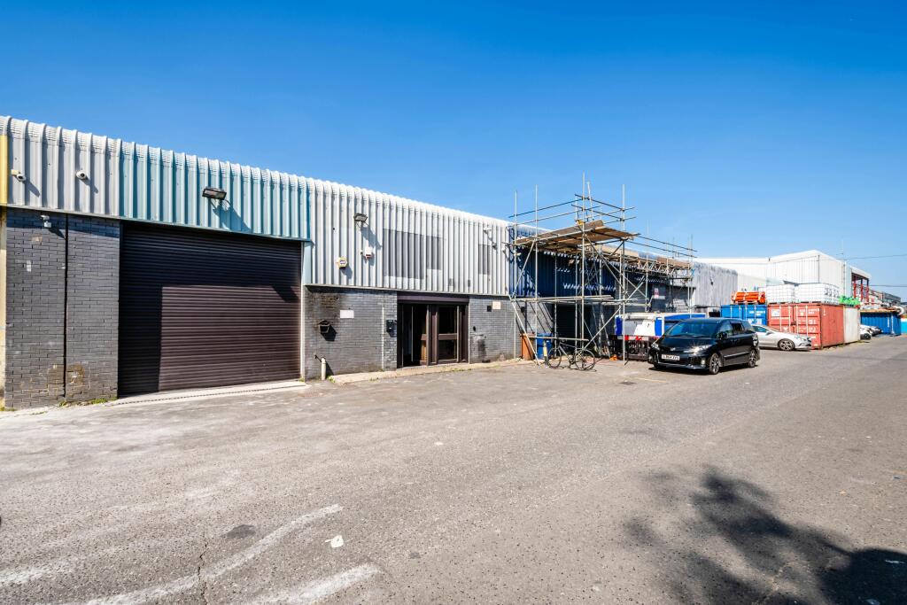 Forest Bus Pk U25  Low Res 24.jpg