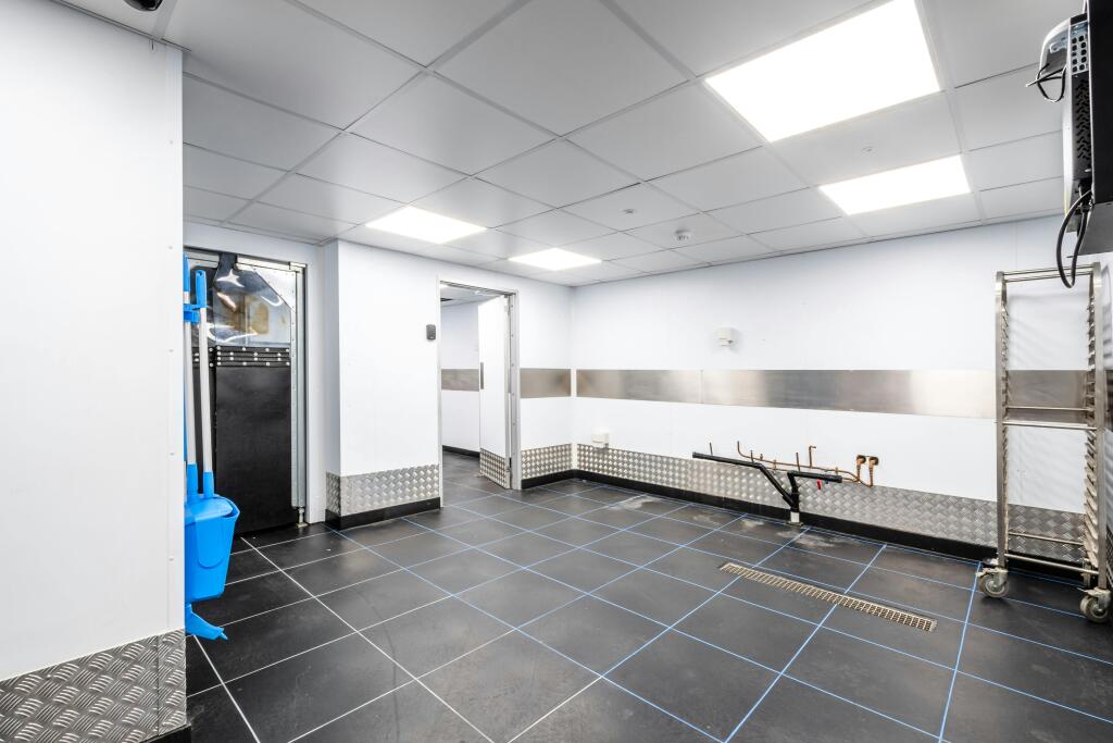 Forest Bus Pk U25  Low Res 8.jpg