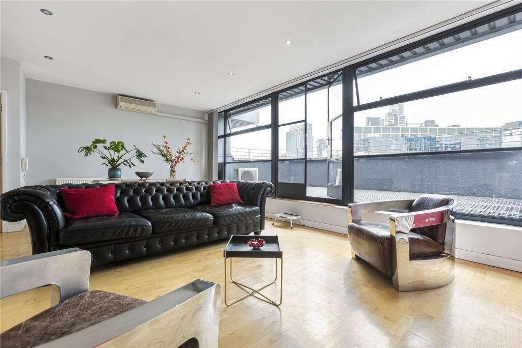 Main image of property: Flat 75 Exchange Building - 132 Commercial Street, Spitalfields, London, E1 6NQ