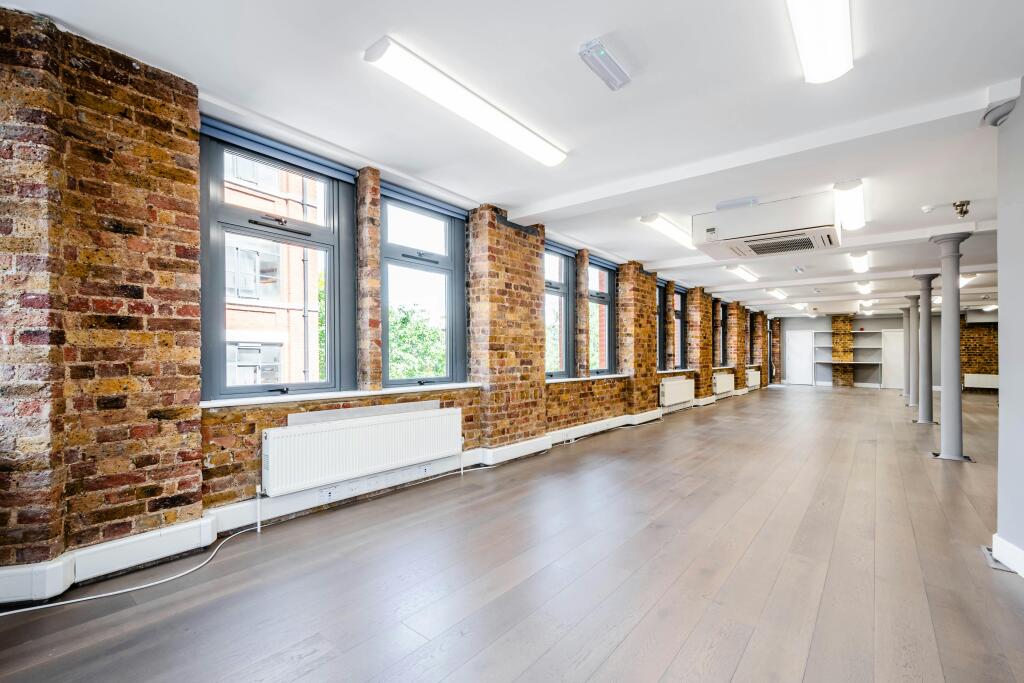 Commercial St 54 2F Low Res 13.jpg