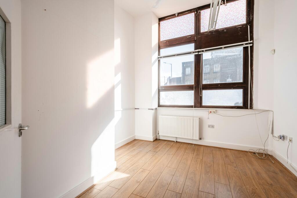 Commercial Rd 595597 Low Res 16.jpg