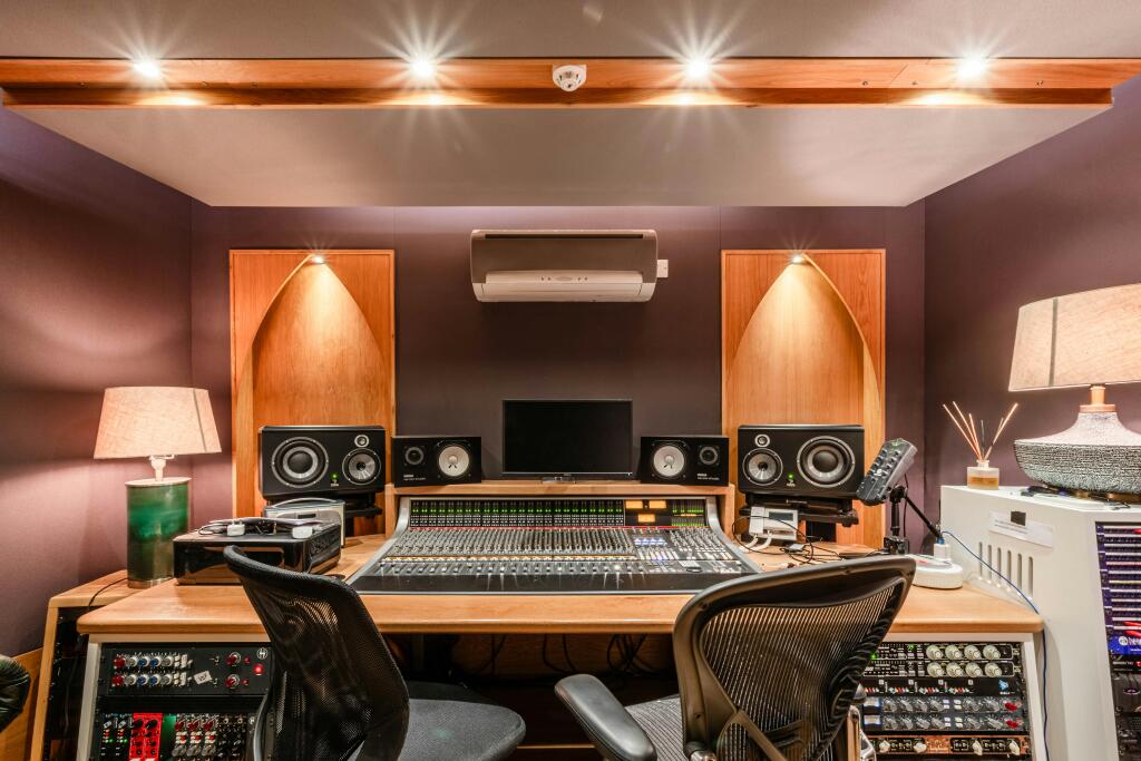 Dock St 15 Low Res 9.jpg