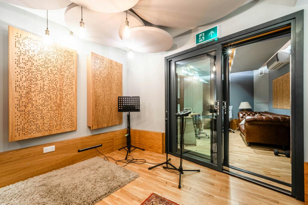 Dock St 15  Low Res 15.jpg