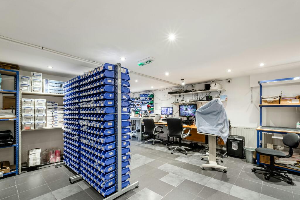 Hanbury St 28 - Low Res 5.jpg