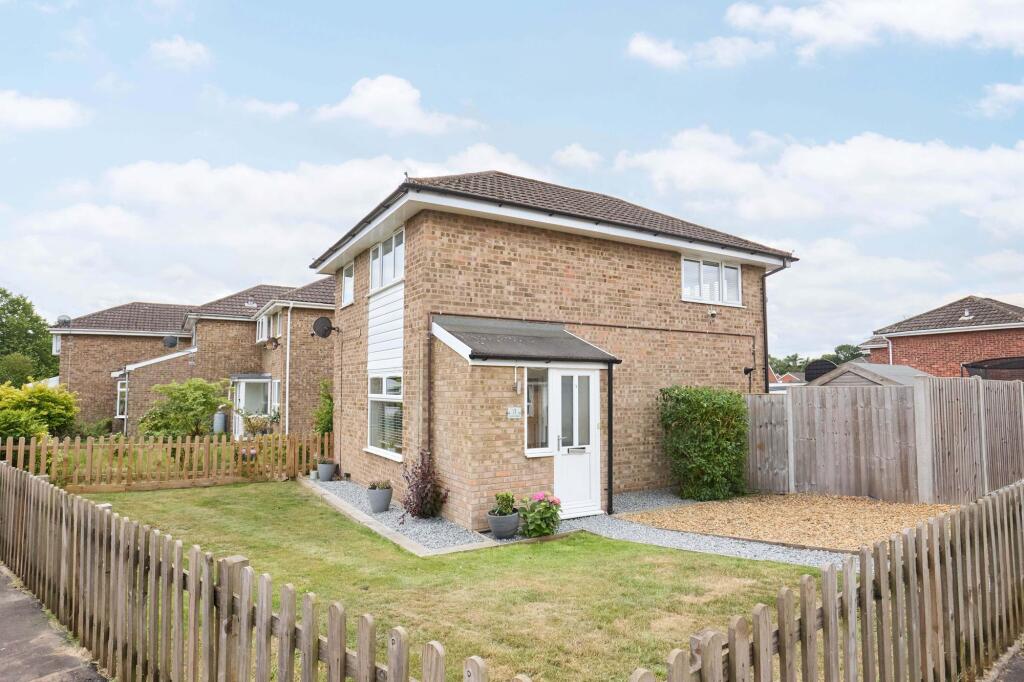 Main image of property: Ecton Walk, Norwich, NR6