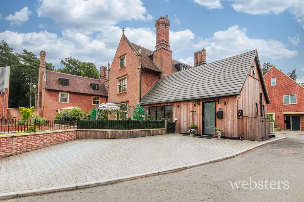 Main image of property: The Lodge Drive, Drayton, NR8