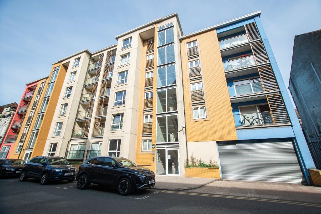 Main image of property: Dock Street, Hull, East Riding Of Yorkshire, HU1