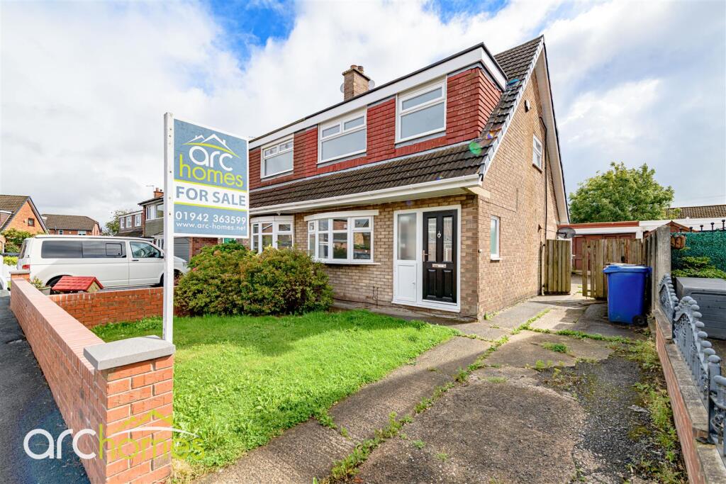 3 bedroom semi-detached house