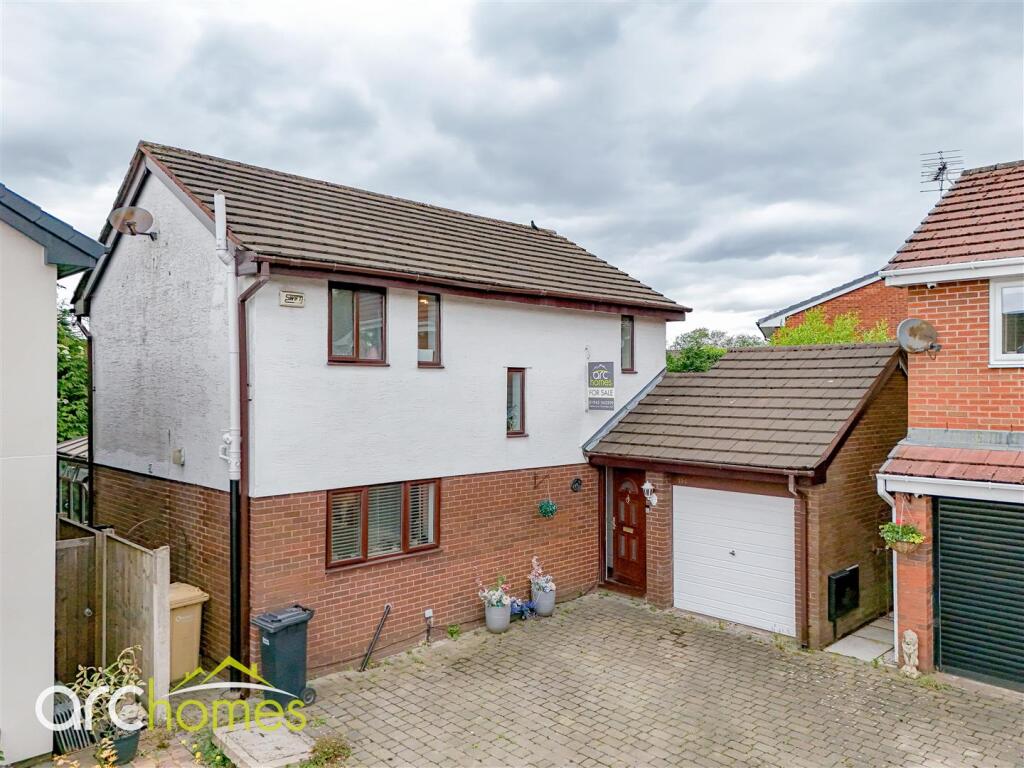 Main image of property: Green Meadows, Westhoughton, Bolton