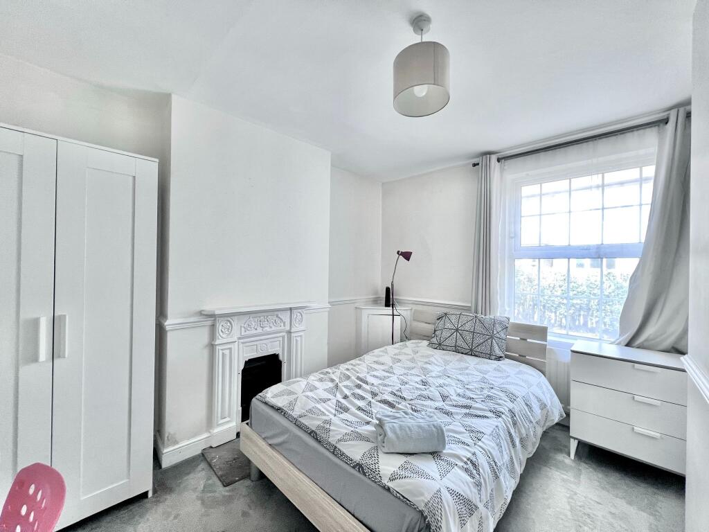 Main image of property: Villier Street, Uxbridge, UB8