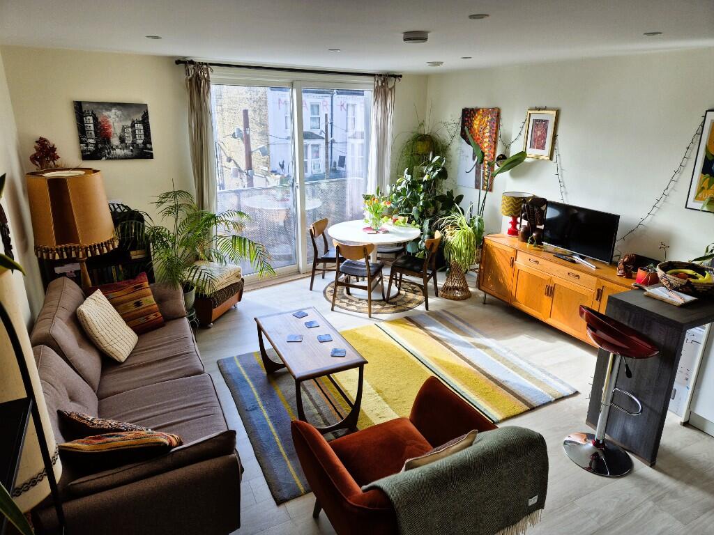 Main image of property: Hoe Street, London, E17