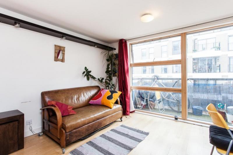 Main image of property: De Beauvoir Crescent, London, N1