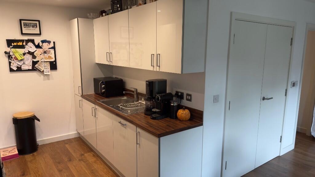 Main image of property: Bevenden Street, London, N1