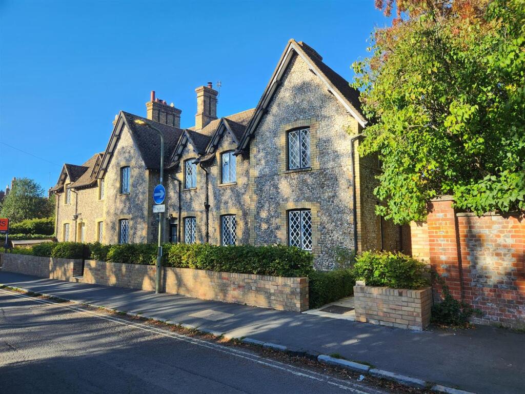 Main image of property: Hill Road, Watlington