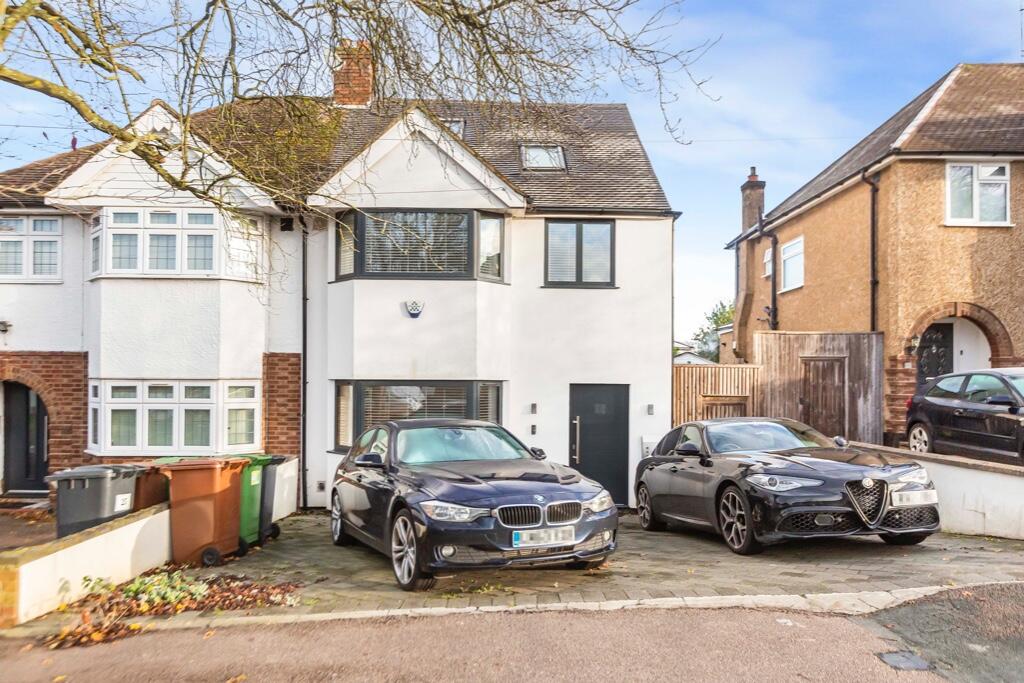 Main image of property: Sunnybank Road, Potters Bar, Hertfordshire, EN6
