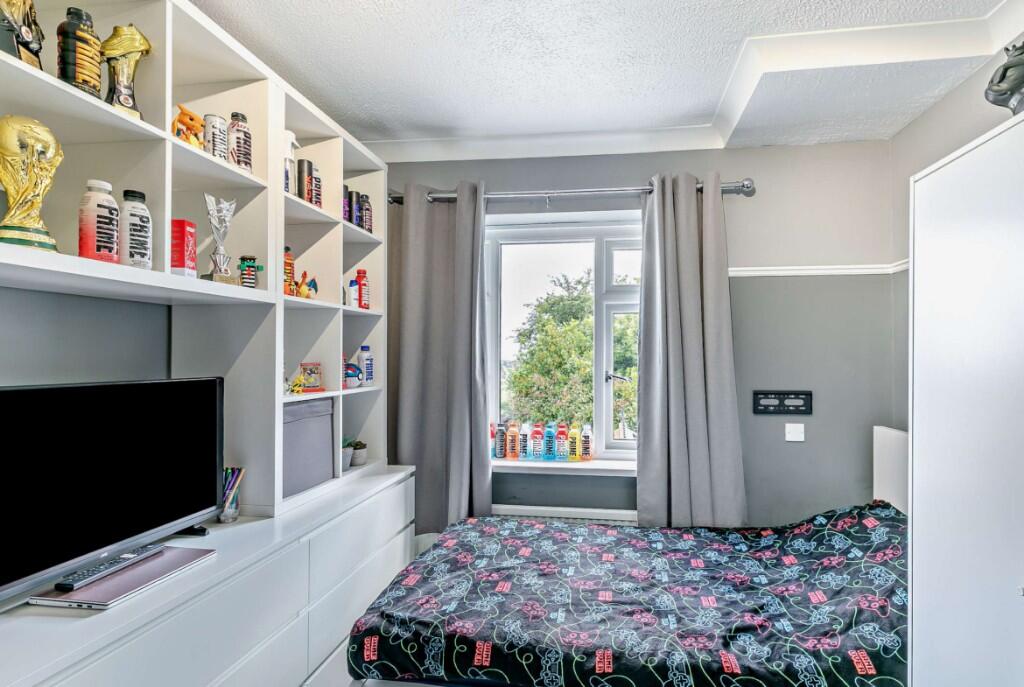 Main image of property: 70 Grey Court, Wakefield, West Yorkshire, WF1