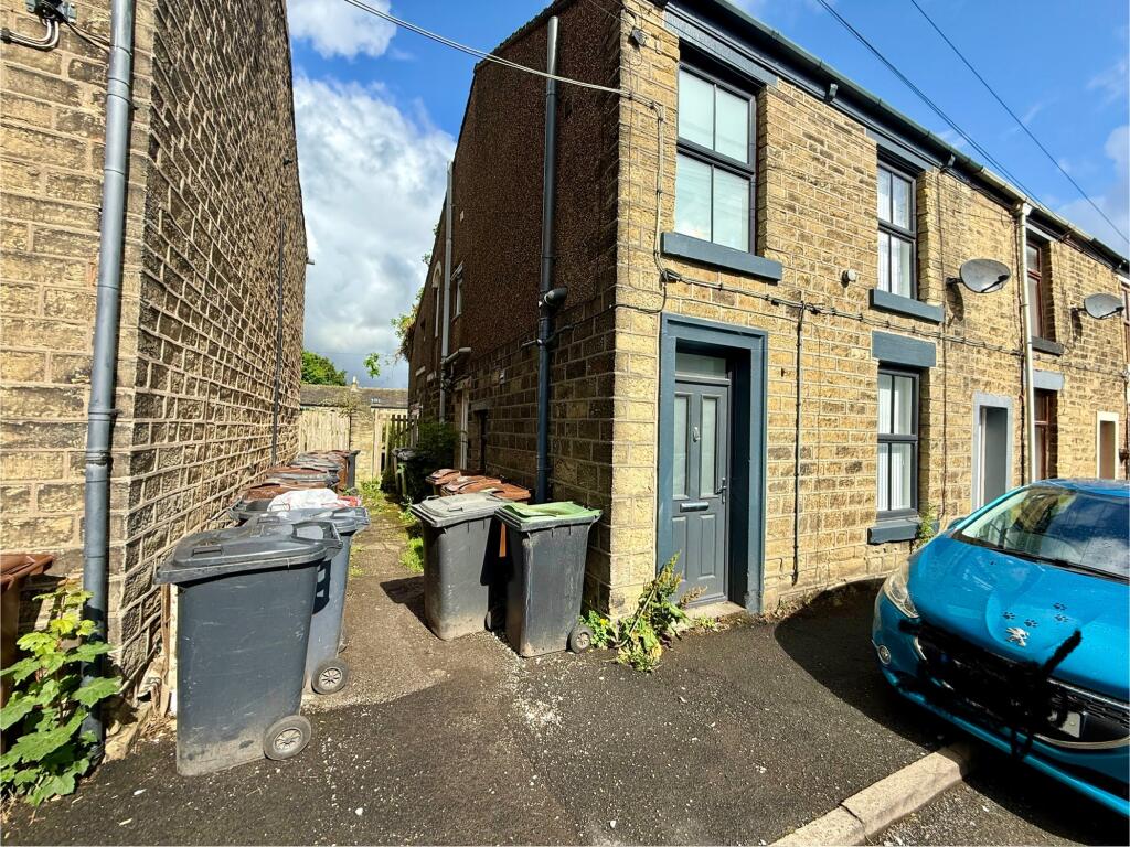Main image of property: 9 Queen Street, Glossop, Derbyshire SK13 8EL