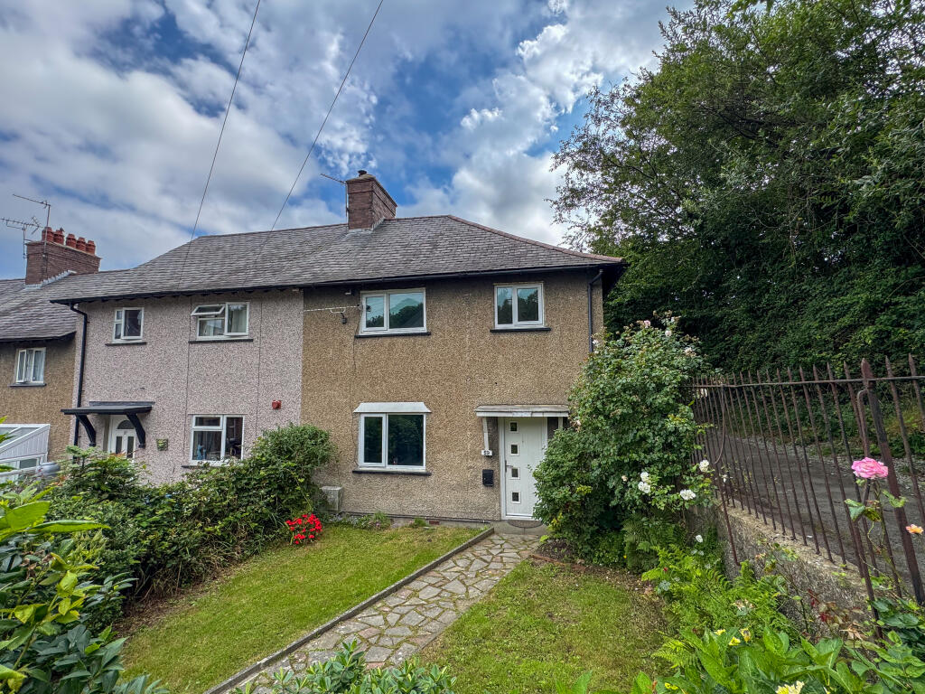 Main image of property: 59 Gilfach Road, Penmaenmawr, Conwy LL34 6EY