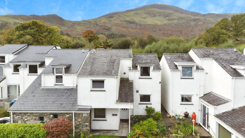 Main image of property: 23 Oberon Woods, Beddgelert, Caernarfon, Gwynedd LL55 4YW