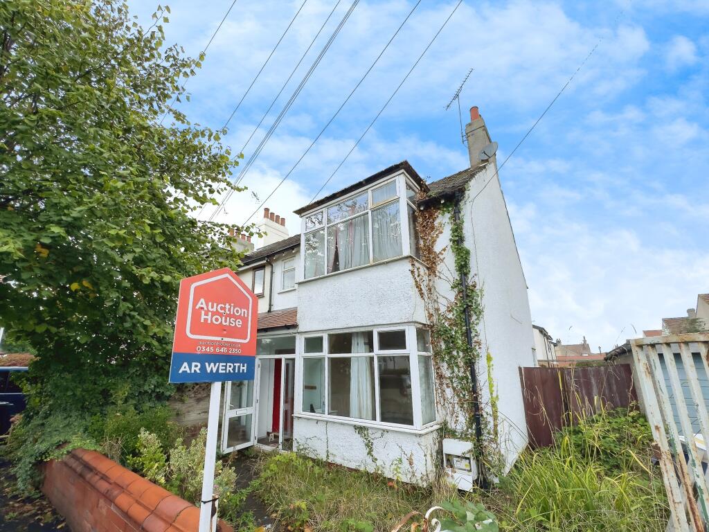Main image of property: 2 Gordon Avenue, Rhos on Sea, Colwyn Bay, Conwy LL28 4LP