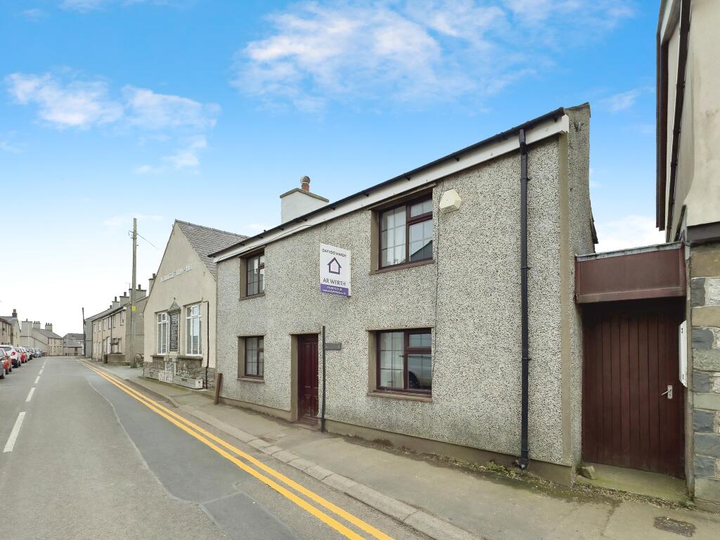 Main image of property: Glasfryn, Brynsiencyn, Llanfairpwllgwyngyll, Anglesey LL61 6UB