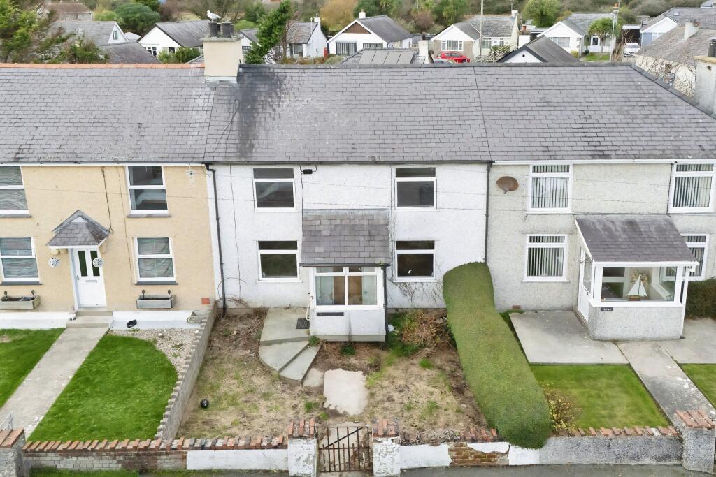 Main image of property: 2 Ffordd Seiriol, Moelfre, Anglesey LL72 8LW