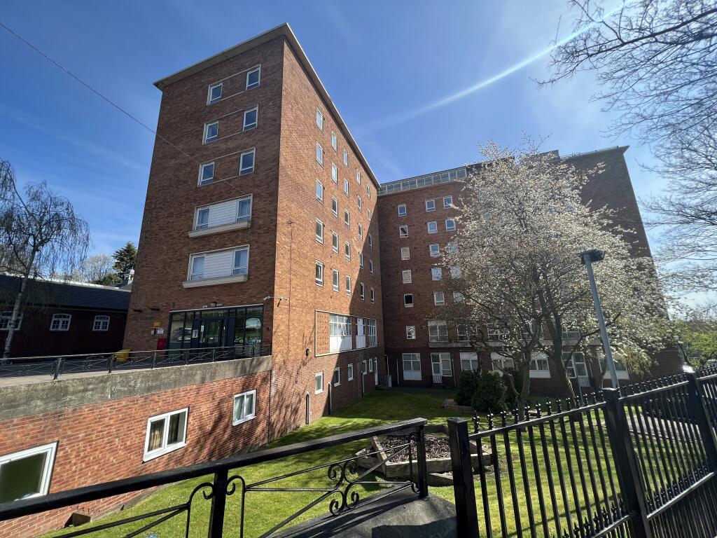 Main image of property: Flat 58, The New Alexandra Court, Woodborough Road, Nottingham NG3 4LN