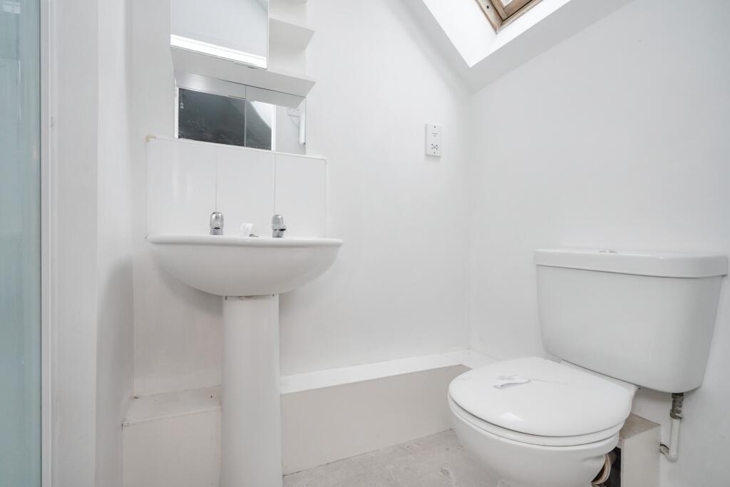 Main image of property: 10 Catherine Court, Moor Street, Burton-On-Trent DE14 3TJ