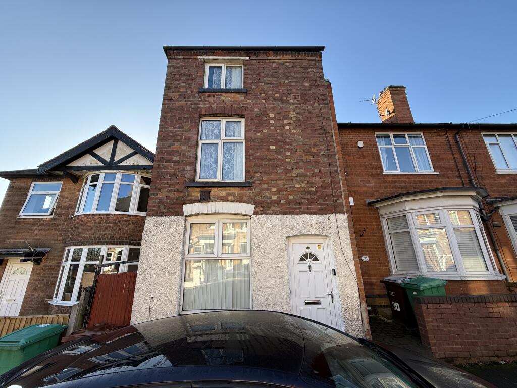 Main image of property: 32 Corby Road, Nottingham NG3 5HF