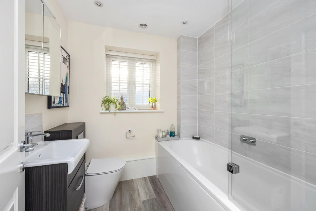 Additional property image - Oak Fields, Hailsham, BN27