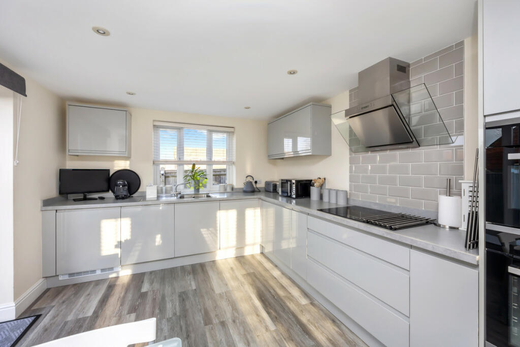 Additional property image - Oak Fields, Hailsham, BN27