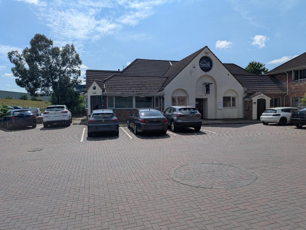 Main image of property: Premium Inn, Altofts Lane, Castleford, West Yorkshire, WF10