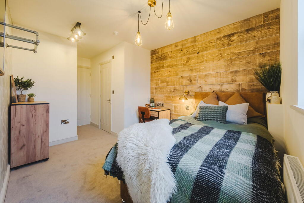 Main image of property: Room 6, 67, County Road, Swindon, SN1 2EE