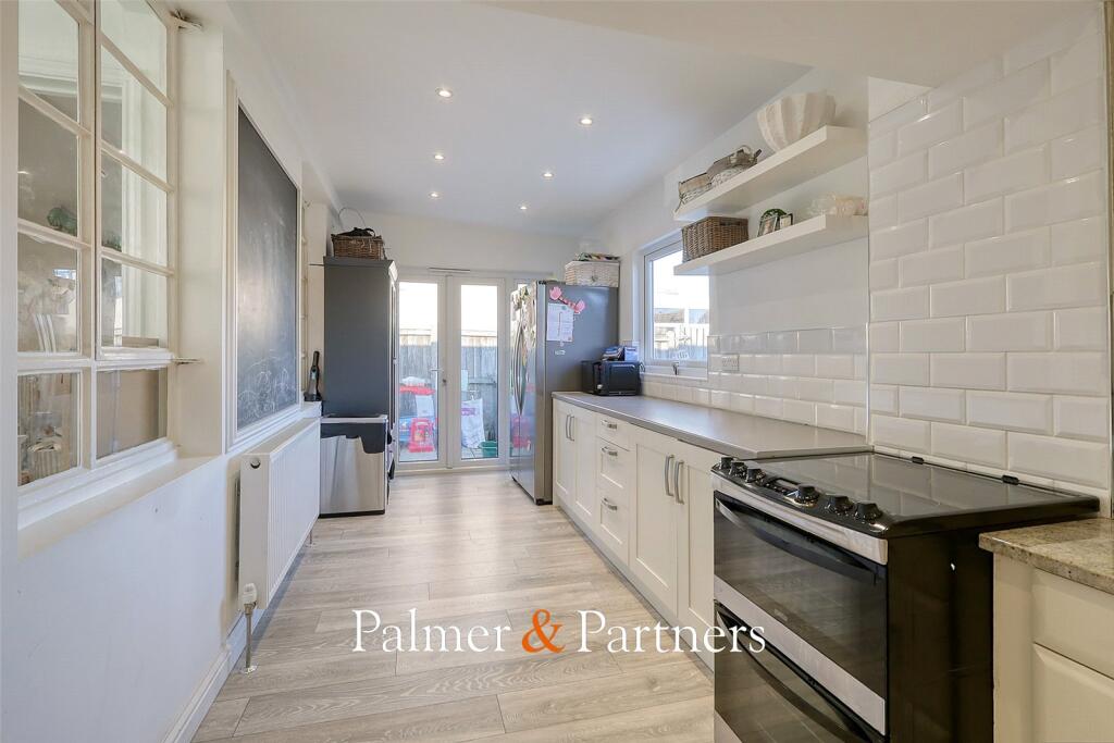 Additional property image - Skinners Lane, Chelmsford, Essex, CM2