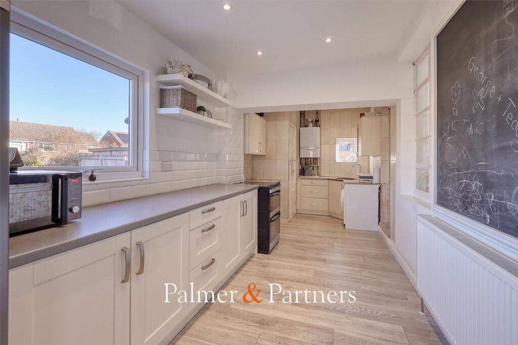 Additional property image - Skinners Lane, Chelmsford, Essex, CM2