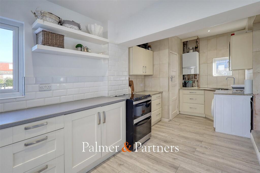 Additional property image - Skinners Lane, Chelmsford, Essex, CM2