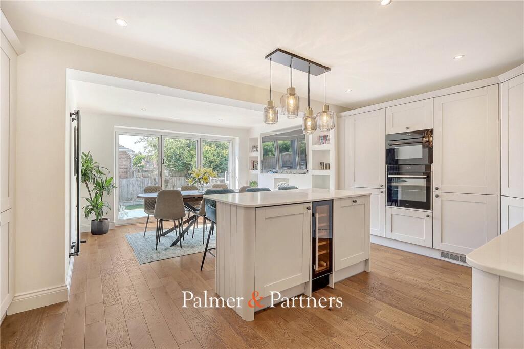 Main image of property: Gloucester Avenue, Moulsham Lodge, Chelmsford, Essex, CM2