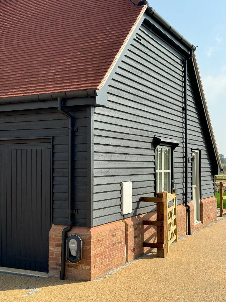 Additional property image - Rabley Heath,
Codicote,
Welwyn,
AL6 9UG