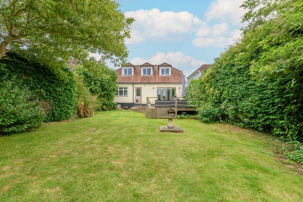 Main image of property: New Road, Bourne End, SL8