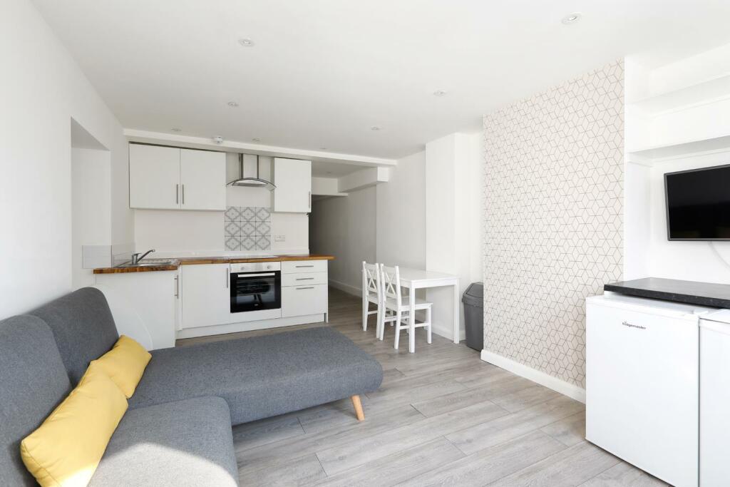 Additional property image - St. James's Street, Brighton